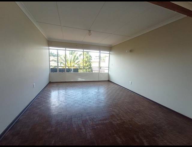 1 BEDROOM PROPERTY TO RENT IN FLORIDA LAKE